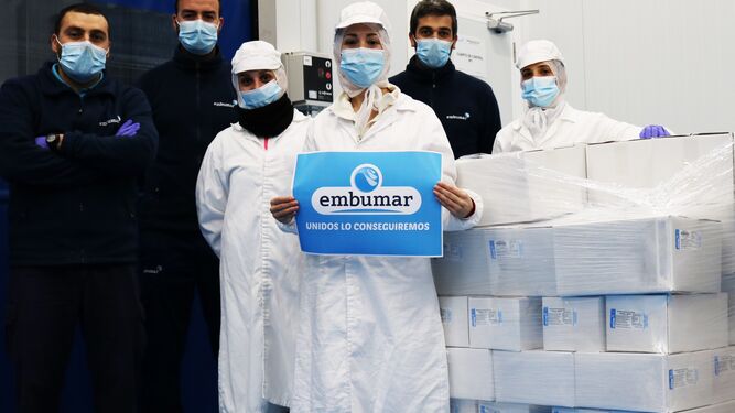 Embumar dona una tonelada y media de sus productos al Kiko Narváez y al Banco de Alimentos Cádiz para las familias necesitadas